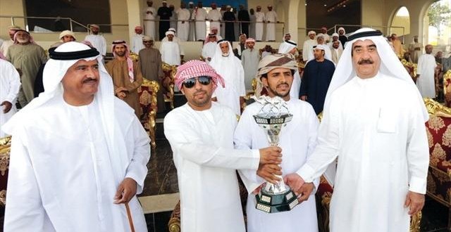 مشاركة واسعة ومنافسة شديدة في مهرجان محمد بن زايد للهجن